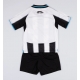 Newcastle United Maglia Gara Casa Repliche 2025-26 Bambino Maniche Corte